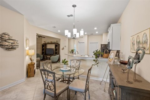 House in Winter Haven, Florida 2 bedrooms, 128.67 sq.m. № 1879158 - photo 10