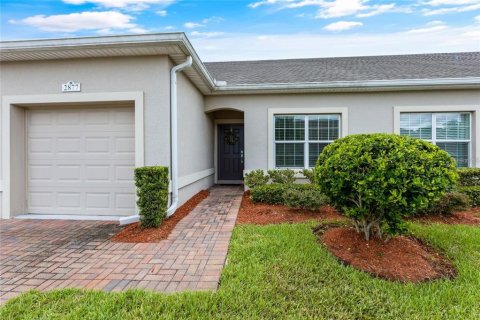 House in Winter Haven, Florida 2 bedrooms, 128.67 sq.m. № 1879158 - photo 2