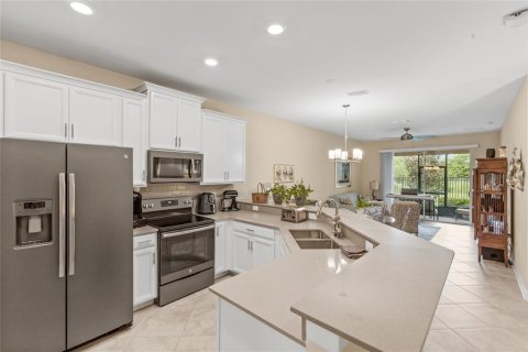 House in Winter Haven, Florida 2 bedrooms, 128.67 sq.m. № 1879158 - photo 8