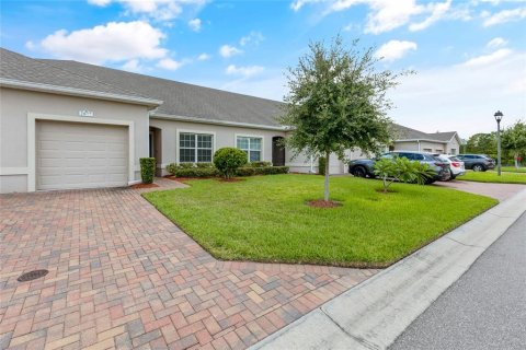 House in Winter Haven, Florida 2 bedrooms, 128.67 sq.m. № 1879158 - photo 1