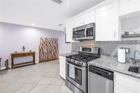 Copropriété à louer à Saint Petersburg, Floride: 1 chambre, 80.82 m2 № 1903862 - photo 5