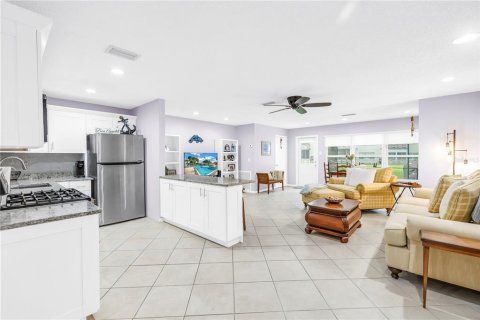 Copropriété à louer à Saint Petersburg, Floride: 1 chambre, 80.82 m2 № 1903862 - photo 4