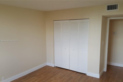 Condominio en alquiler en Aventura, Florida, 2 dormitorios, 102.56 m2 № 1840943 - foto 17