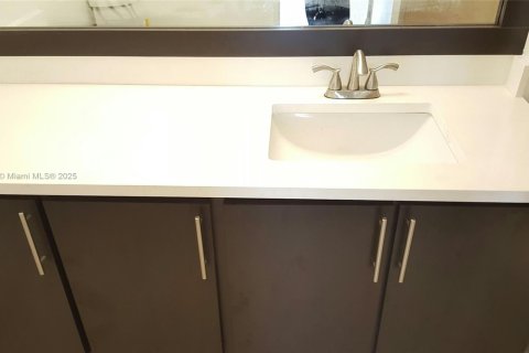Condominio en alquiler en Aventura, Florida, 2 dormitorios, 102.56 m2 № 1840943 - foto 12