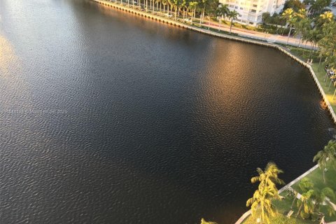 Condominio en alquiler en Aventura, Florida, 2 dormitorios, 102.56 m2 № 1840943 - foto 24