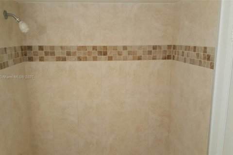 Condominio en alquiler en Aventura, Florida, 2 dormitorios, 102.56 m2 № 1840943 - foto 13