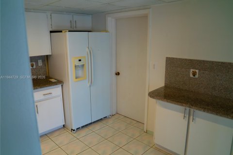 Touwnhouse à louer à Hialeah Gardens, Floride: 3 chambres, 122.45 m2 № 2001361 - photo 8