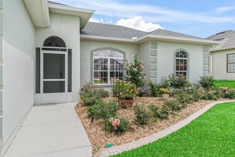 House in Summerfield, Florida 3 bedrooms, 156.73 sq.m. № 1795147 - photo 10