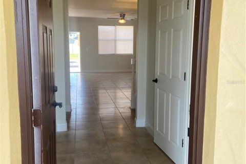 Adosado en venta en Davenport, Florida, 4 dormitorios, 181.16 m2 № 1634797 - foto 7
