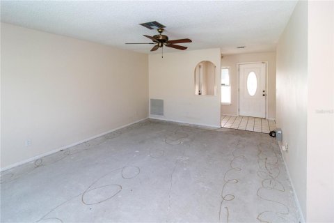 Casa en venta en Port Richey, Florida, 3 dormitorios, 150.87 m2 № 1582142 - foto 2