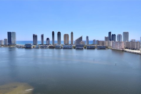 Copropriété à vendre à Aventura, Floride: 3 chambres, 229.47 m2 № 2003826 - photo 2