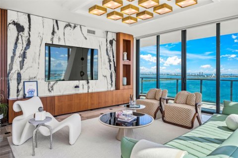 Condominio en venta en Miami, Florida, 4 dormitorios, 306.39 m2 № 1946051 - foto 11