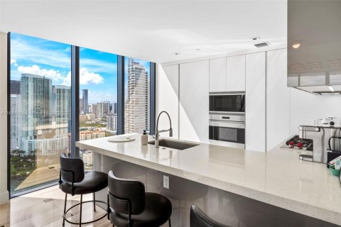 Condominio en venta en Miami, Florida, 4 dormitorios, 306.39 m2 № 1946051 - foto 27