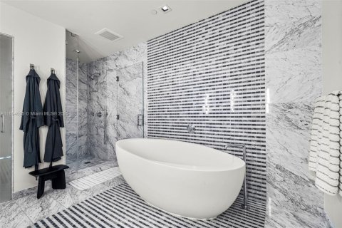 Condominio en venta en Miami, Florida, 4 dormitorios, 306.39 m2 № 1946051 - foto 24