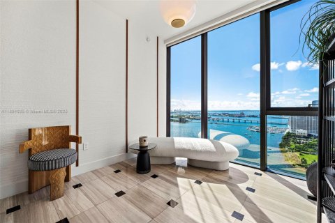 Condominio en venta en Miami, Florida, 4 dormitorios, 306.39 m2 № 1946051 - foto 8