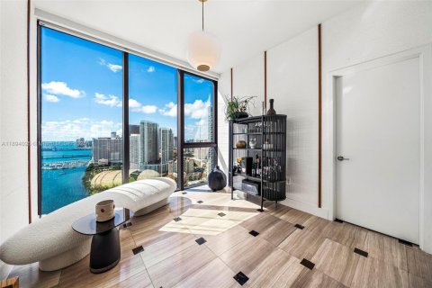 Condominio en venta en Miami, Florida, 4 dormitorios, 306.39 m2 № 1946051 - foto 7
