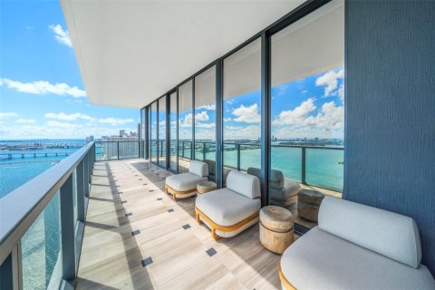 Condominio en venta en Miami, Florida, 4 dormitorios, 306.39 m2 № 1946051 - foto 5