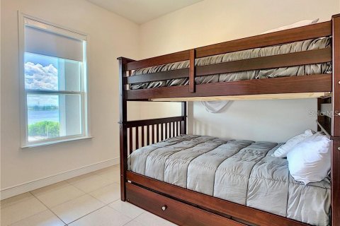 House in Winter Garden, Florida 4 bedrooms, 320.05 sq.m. № 2384395 - photo 16