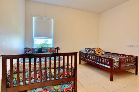 House in Winter Garden, Florida 4 bedrooms, 320.05 sq.m. № 2384395 - photo 12
