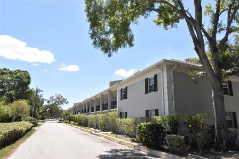Condo in Tampa, Florida, 1 bedroom № 2258812 - photo 22