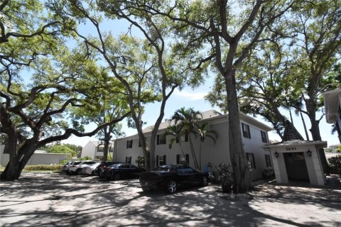 Condo in Tampa, Florida, 1 bedroom № 2258812 - photo 23