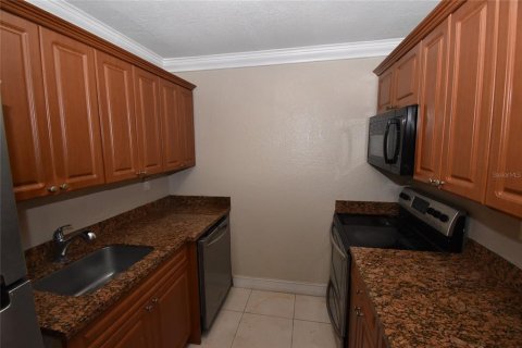 Condo in Tampa, Florida, 1 bedroom № 2258812 - photo 8