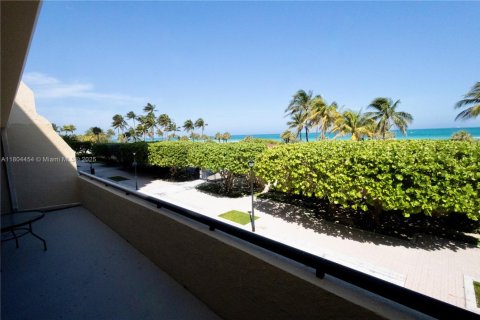 Copropriété à vendre à Miami Beach, Floride: 2 chambres № 1727887 - photo 1
