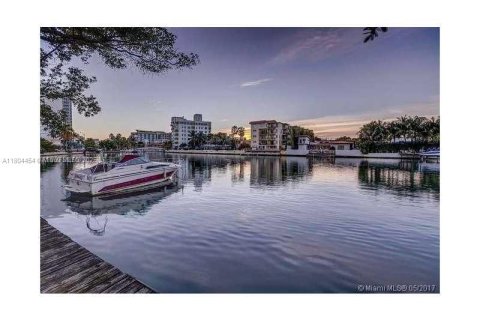 Copropriété à vendre à Miami Beach, Floride: 2 chambres № 1727887 - photo 22