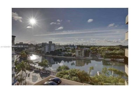 Copropriété à vendre à Miami Beach, Floride: 2 chambres № 1727887 - photo 21