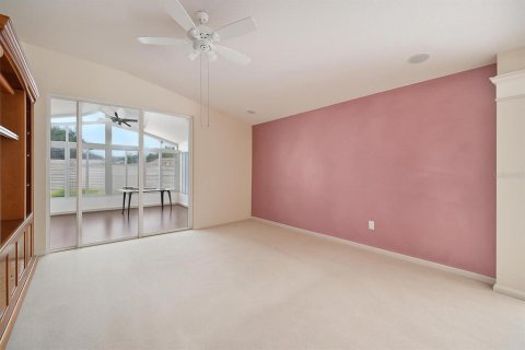 House in Casselberry, Florida 4 bedrooms, 182 sq.m. № 1821324 - photo 2