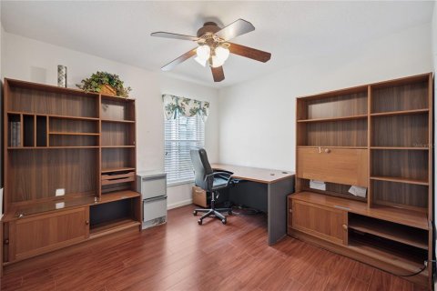 House in Casselberry, Florida 4 bedrooms, 182 sq.m. № 1821324 - photo 8
