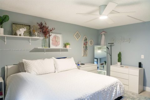 Condominio en venta en Pompano Beach, Florida, 2 dormitorios, 106.84 m2 № 1880332 - foto 11