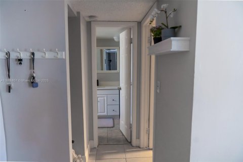 Condominio en venta en Pompano Beach, Florida, 2 dormitorios, 106.84 m2 № 1880332 - foto 15
