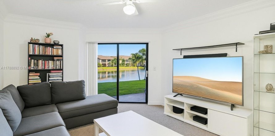 Condominio en Sunrise, Florida, 1 dormitorio  № 1730797