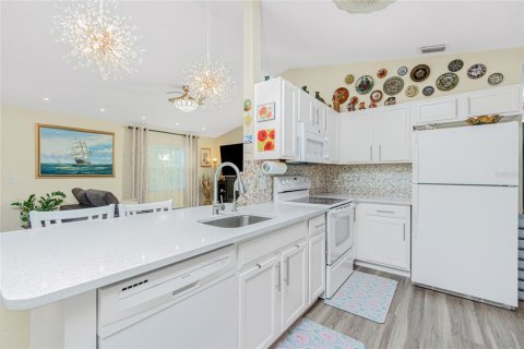 Villa ou maison à vendre à North Port, Floride: 3 chambres, 114.55 m2 № 1914254 - photo 14