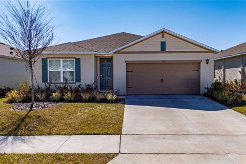Casa en Umatilla, Florida 4 dormitorios, 173.45 m2 № 2218302