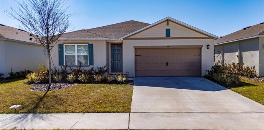 Casa en Umatilla, Florida 4 dormitorios, 173.45 m2 № 2218302