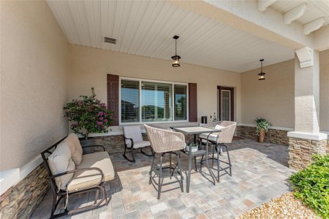 House in Ocala, Florida 2 bedrooms, 194.82 sq.m. № 2099557 - photo 4