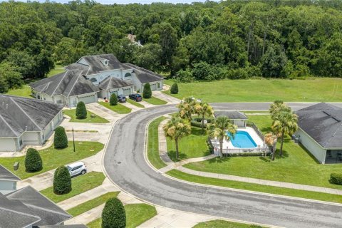 Condo in Ocala, Florida, 2 bedrooms № 2201524 - photo 8