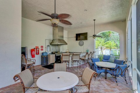 Condominio en alquiler en Palm Beach Gardens, Florida, 1 dormitorio, 78.6 m2 № 2087844 - foto 27