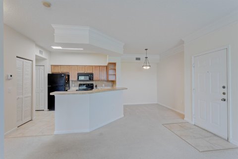 Condominio en alquiler en Palm Beach Gardens, Florida, 1 dormitorio, 78.6 m2 № 2087844 - foto 2