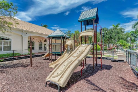 Condominio en alquiler en Palm Beach Gardens, Florida, 1 dormitorio, 78.6 m2 № 2087844 - foto 19