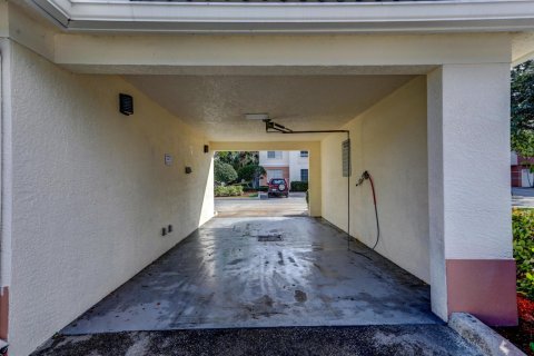 Condominio en alquiler en Palm Beach Gardens, Florida, 1 dormitorio, 78.6 m2 № 2087844 - foto 28