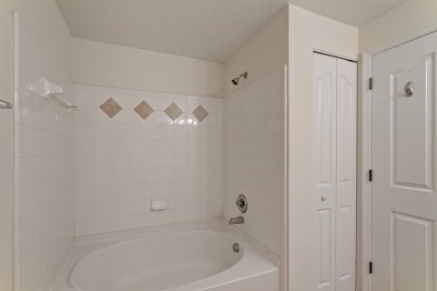 Condominio en alquiler en Palm Beach Gardens, Florida, 1 dormitorio, 78.6 m2 № 2087844 - foto 10