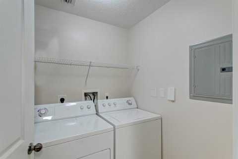 Condominio en alquiler en Palm Beach Gardens, Florida, 1 dormitorio, 78.6 m2 № 2087844 - foto 11