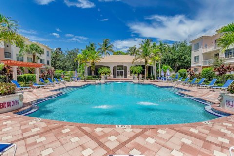 Condominio en alquiler en Palm Beach Gardens, Florida, 1 dormitorio, 78.6 m2 № 2087844 - foto 21