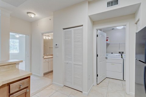 Condominio en alquiler en Palm Beach Gardens, Florida, 1 dormitorio, 78.6 m2 № 2087844 - foto 15