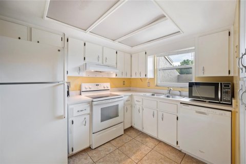 Condominio en venta en Mulberry, Florida, 3 dormitorios, 84.73 m2 № 1885666 - foto 5