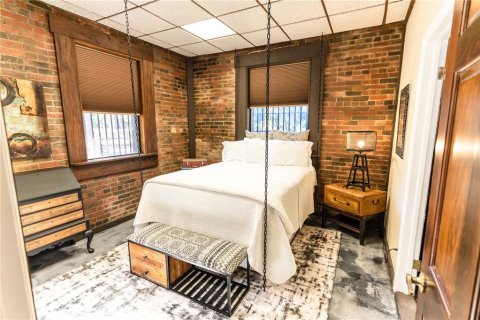 Immobilier commercial à vendre à Dade City, Floride: 307.69 m2 № 1842036 - photo 11