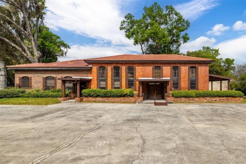 Immobilier commercial à vendre à Dade City, Floride: 307.69 m2 № 1842036 - photo 1